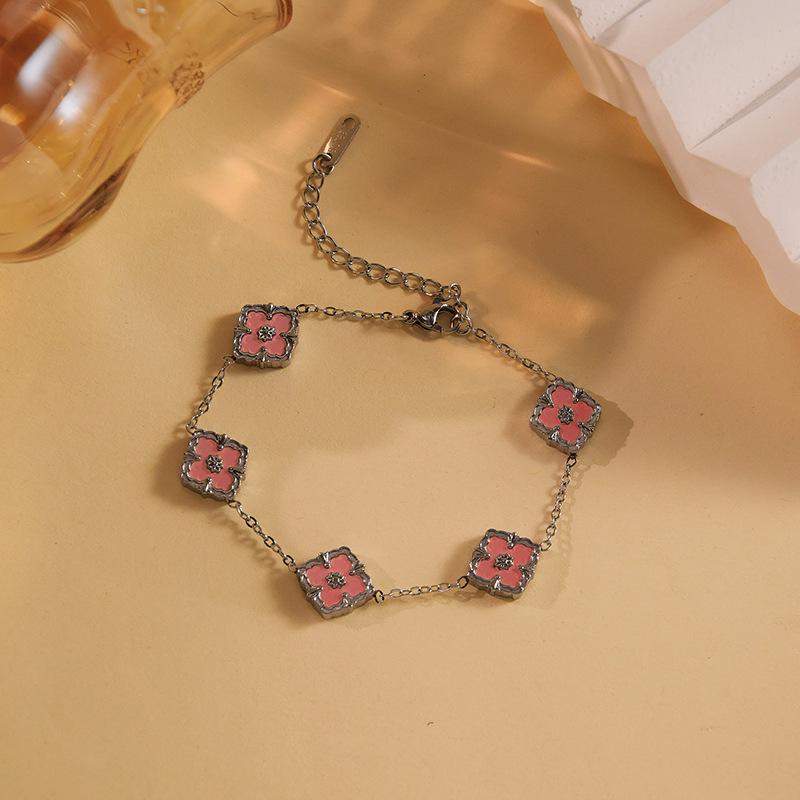 Buccellati Four-Leaf Clover Diamond-Shaped Double-Sided Mother-of-Pearl Stainless Steel Luxury Bracelet