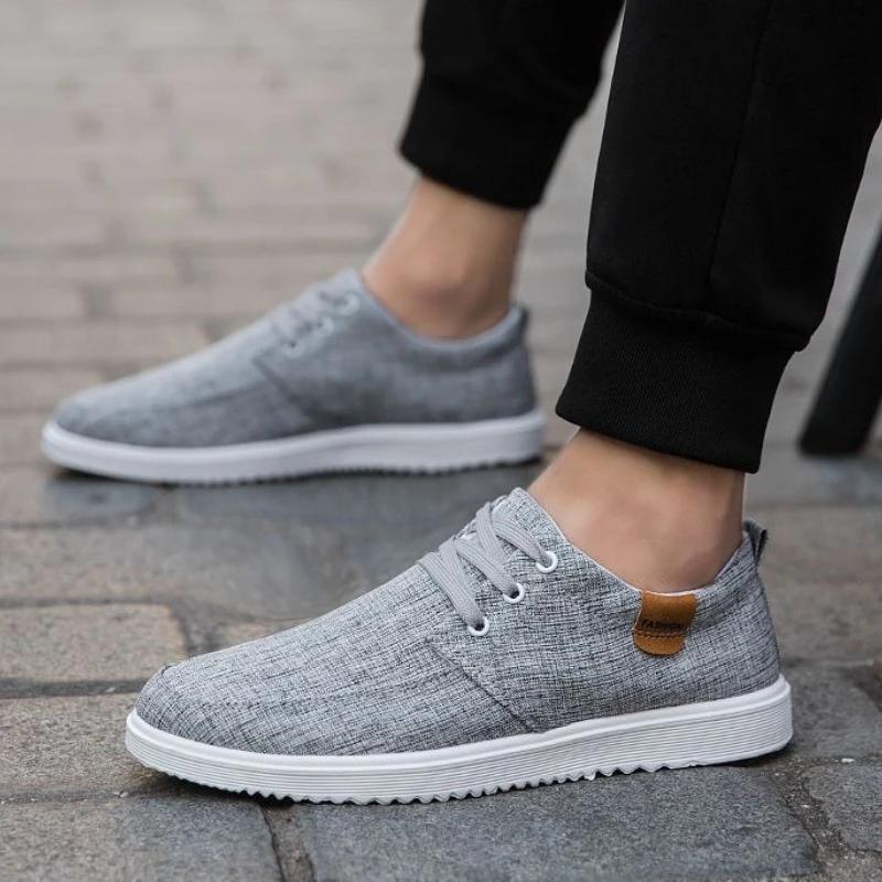 Fashion Men's Casual Shoes Canvas Young Students Solid Color Sneakers Breathable Adults High Quality Fashion Classic Original Male Shoe