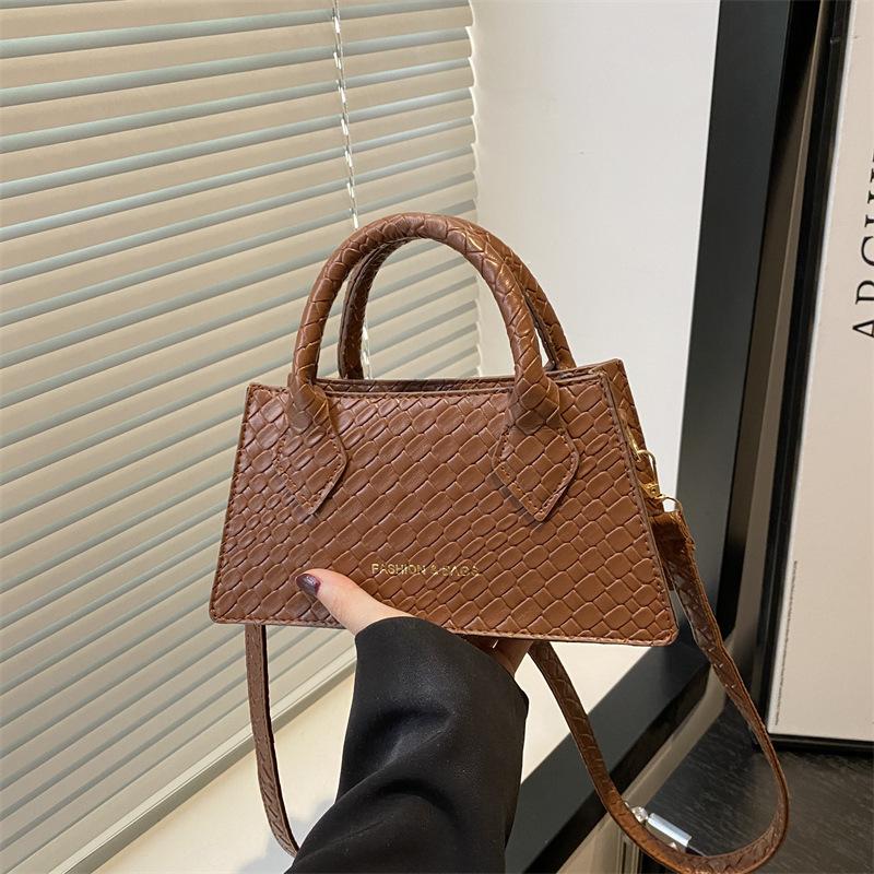 Retro Fashion Trend Handbag Summer Commute Premium Texture Shoulder Messenger Bag Casual Small Square Bag Women