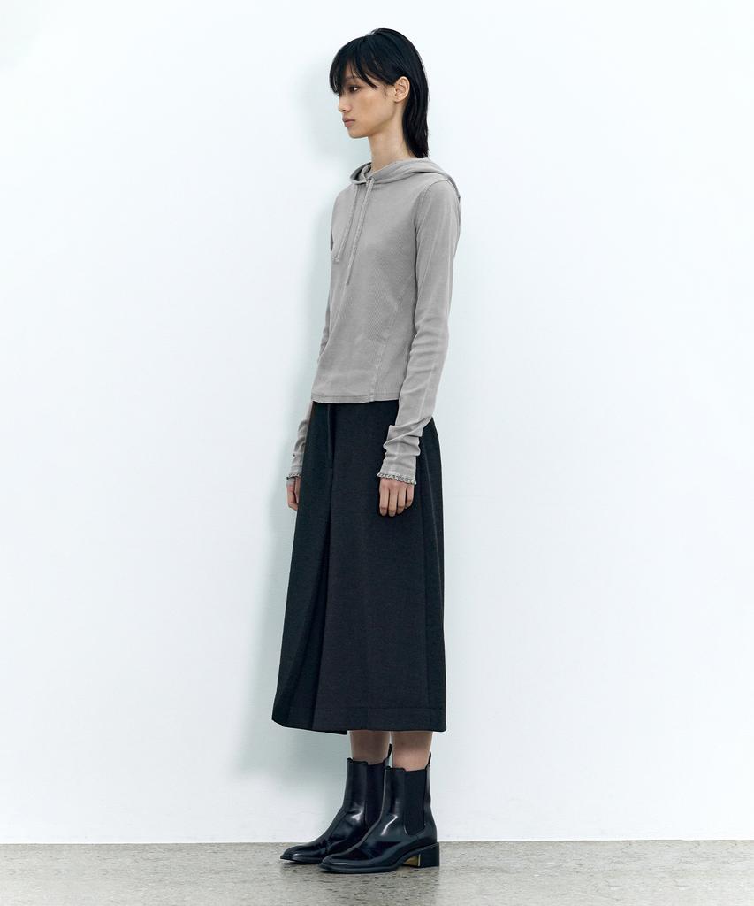 Insilence Woman Inverted Pleated Skirt Charcoal