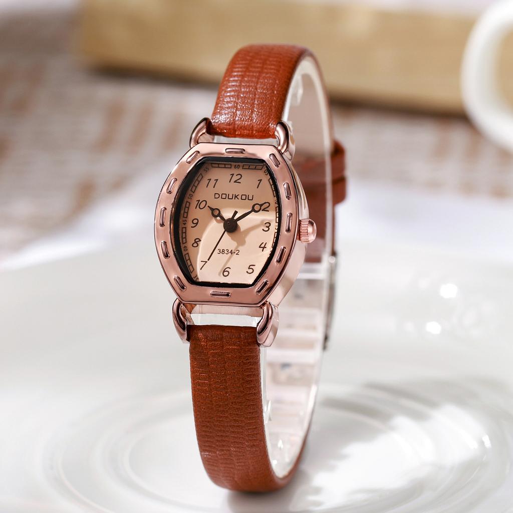 Female Leather Band Watch Simple Wine Bucket Square Women's Watch Quartz Wristwatch