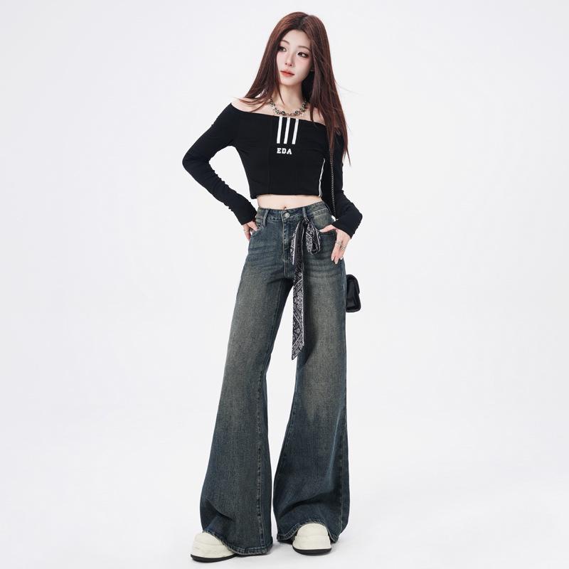 Damenjeans im amerikanischen Stil mit hohem Bund und Schlag - Lockere Passform, bodenlang, nicht anliegendes Hufeisendesign für den Herbst.