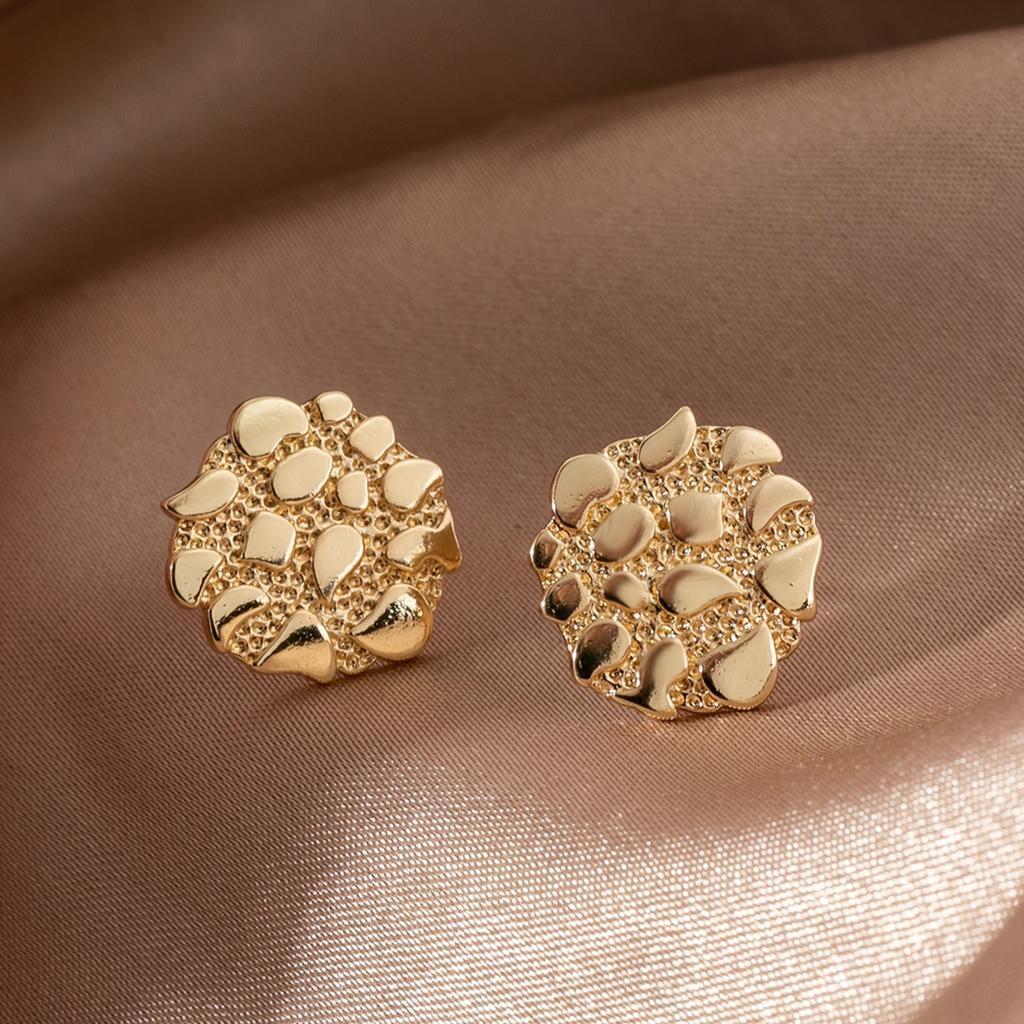 Vintage Gold Geometric Earrings Women Irregular Earrings Alloy Texture Perfect for Daily Wear and Special Occasions