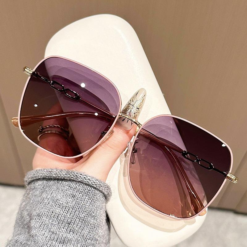 Nya Mode Solglasögon med Stor Båge för Kvinnor Färgövergång Avancerad Känsla Glas UV-skyddande Turist Solglasögon