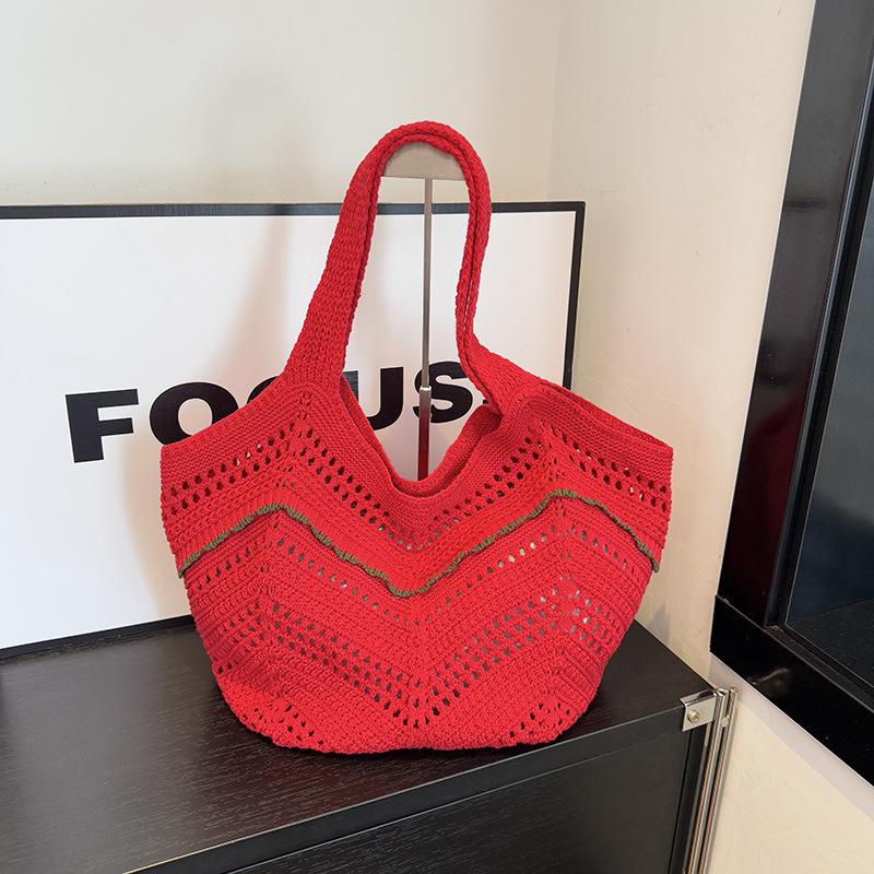

Leisure lazy wind seaside vacation fashion knitted bag women s summer new large-capacity tote bag красный