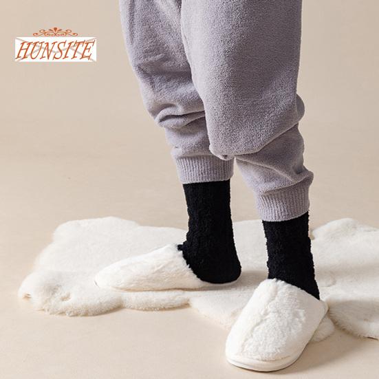 1 pereche de șosete de iarnă pentru bărbați, tub mijlociu, lână coral, îngroșate, calde, moi, elastice, anti-alunecare, fără miros, absorbție a transpirației, culoare solidă, șosete sport