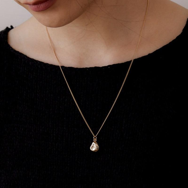 

ROAJU crushed metal necklace white