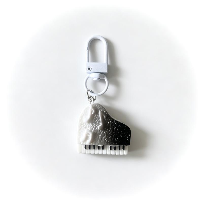 Mini Piano Keychain Gradient Color 3D Music Note Design Creative Bag Decor for Christmas Small Gift