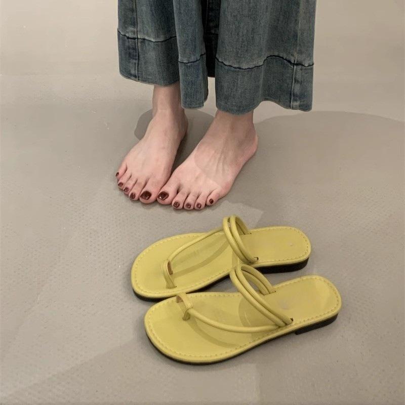 French thin strap flat-bottomed set of toe sandals female 2025 new summer fairy wind two wear one word with outside wear cool slippers