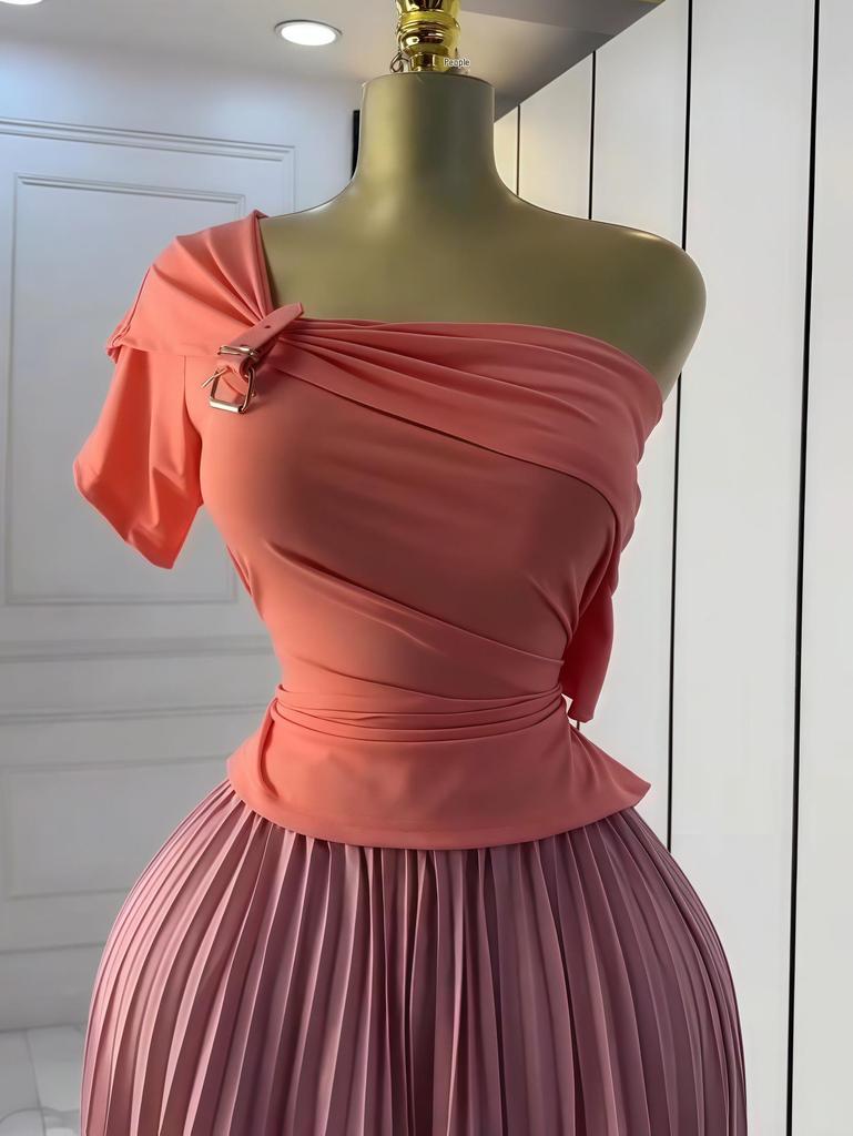 2025 Autumn Women's Asymmetrical Neckline Two-Piece Set with Pleated Waist and Strapless Short Sleeves