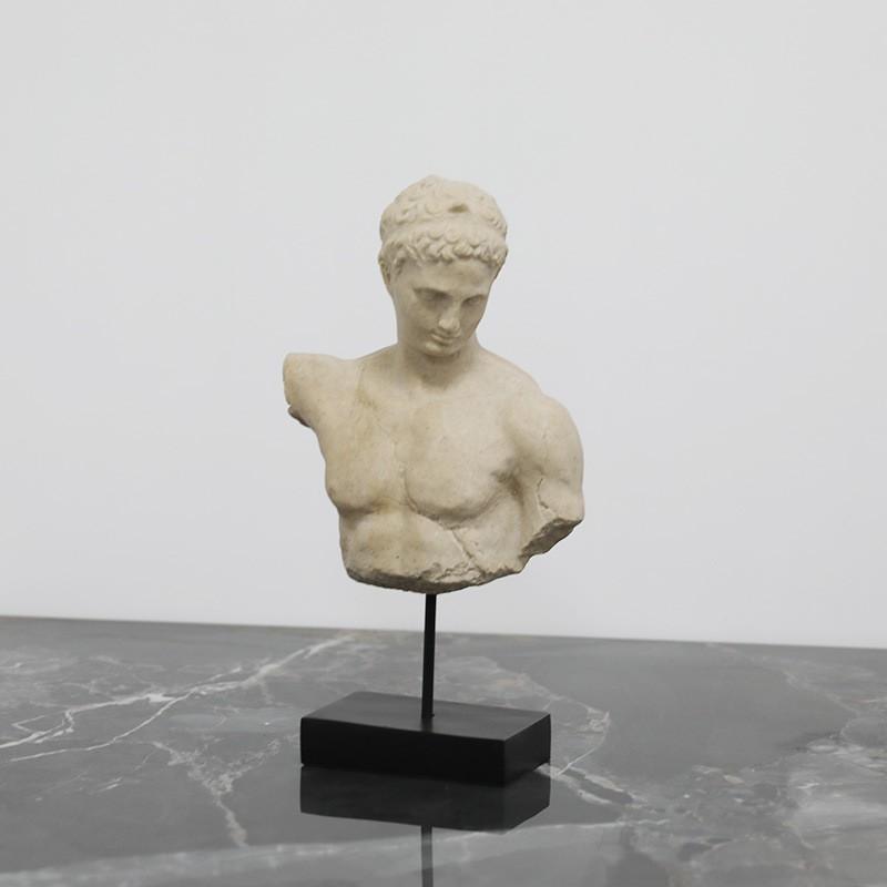 Elegant European Vintage Resin Figurine Decor Hotel Lobby Living Room TV Cabinet Home Interior Styling