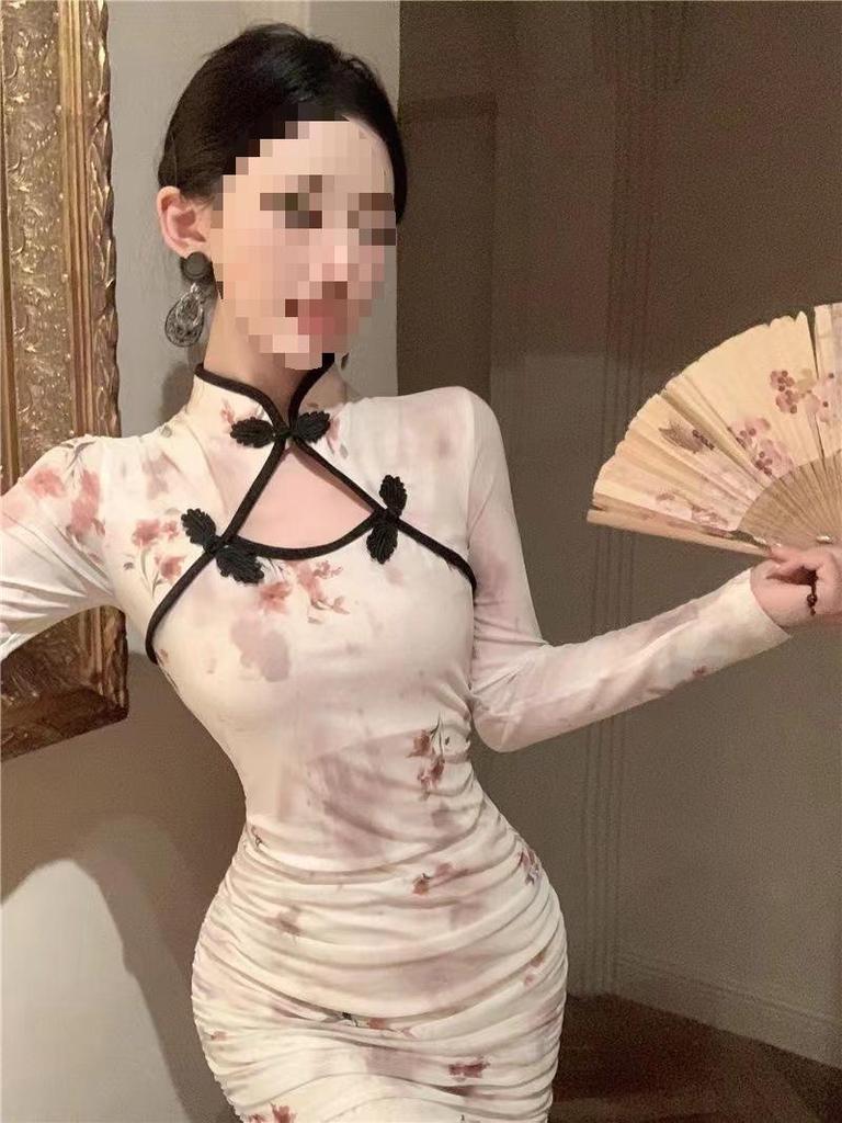 Elegant Chinese National Style Floral Cheongsam Dress - Spring Long Sleeve, Waist-Cinching, Slim Hip-Hugging Skirt with Frog Button Design.