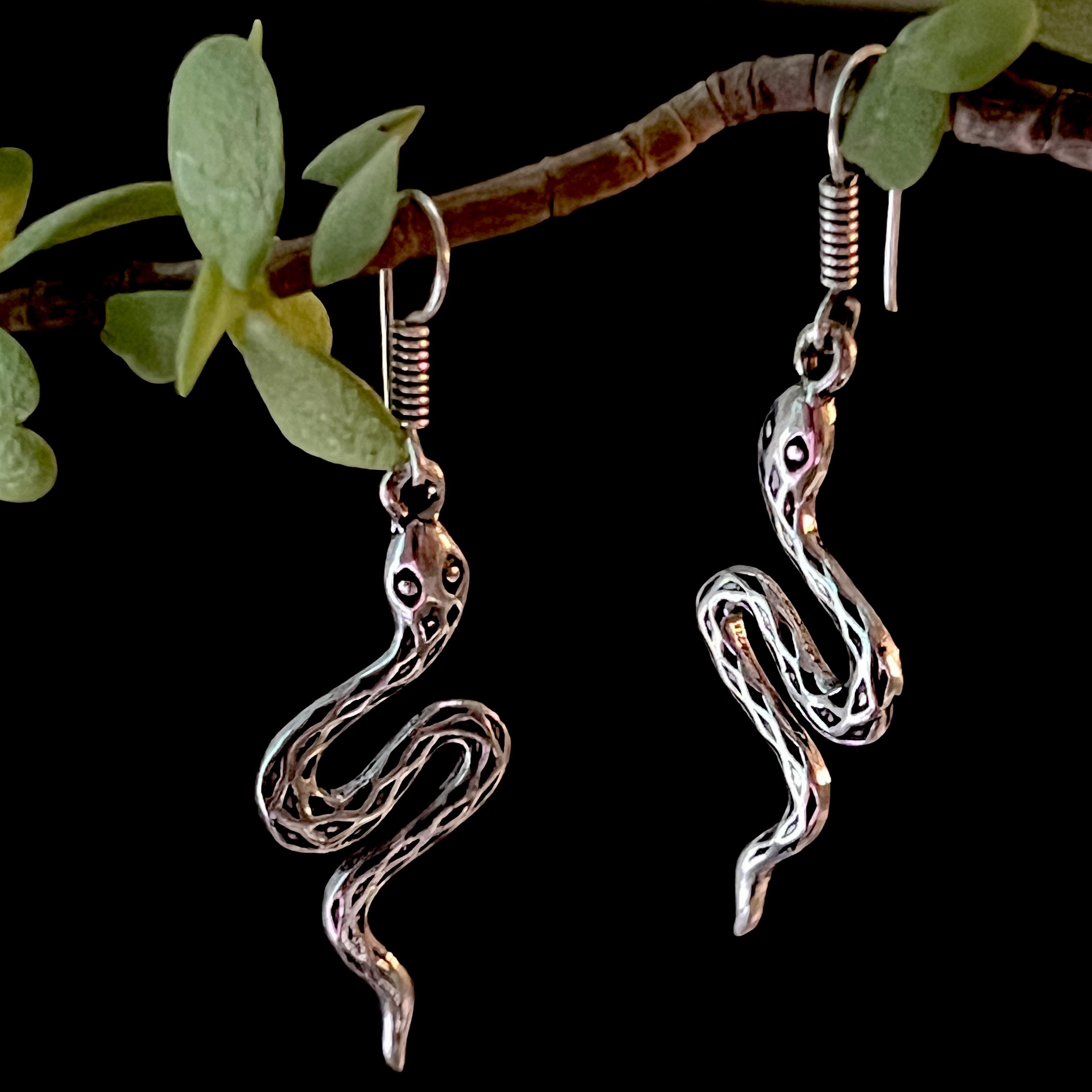 

Сережки зі змією, високоякісні латунні сережки зі змією, витончені сережки-кільця зі змією, прикраси в стилі бохо та хіпі, милі сережки, подарунки для неї латунний