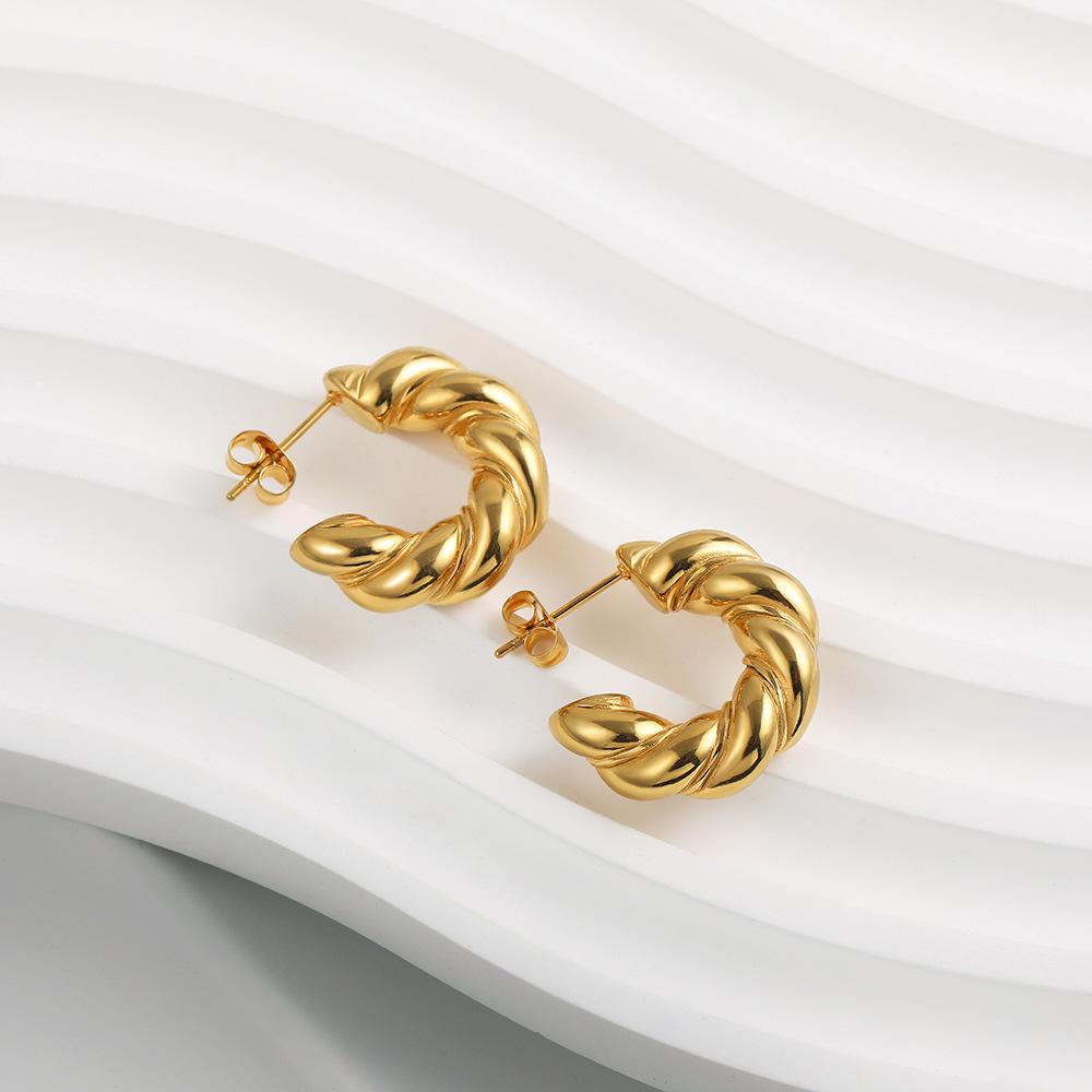 Stainless steel 18K gold twisted C-shaped earrings twist studs for color-preserving ear jewelry