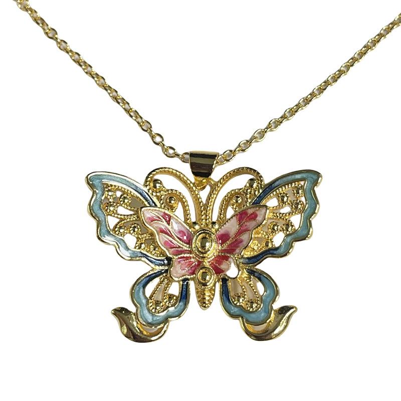 Medieval Same Necklace, Retro Chinese Style Butterfly Pendant, Gold Heart-Shaped Diamond-Encrusted Light Luxury Personalized Necklace