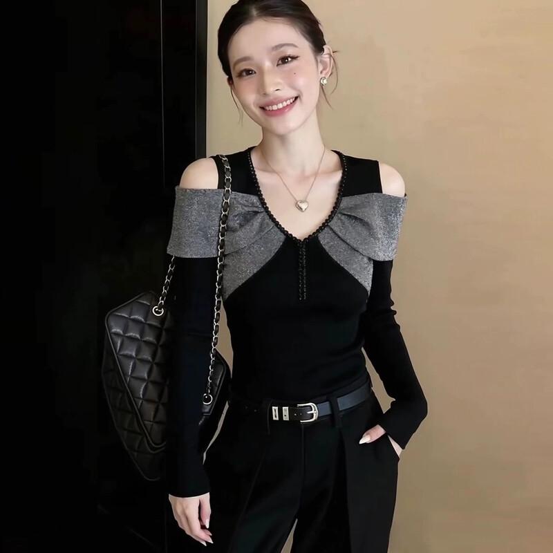 La Chapelle Korean-Style Colorblock V-Neck Top