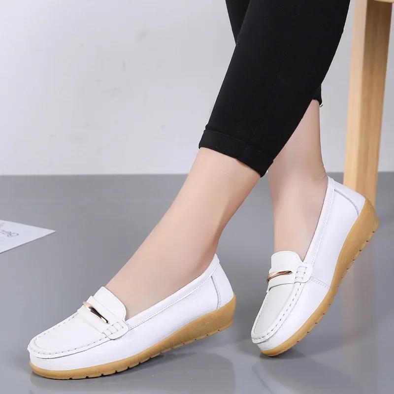 Fashion Classic New Leather Shoes comfortableBreathable Shoes Slip On Women Flats  Women's  Spring Autumn Mother Shoes