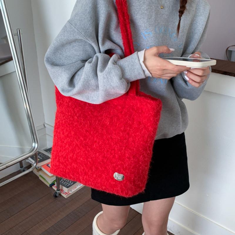 Plush Fashion Single Shoulder Bag For Women With Inner Pouch And Casual Style For Work