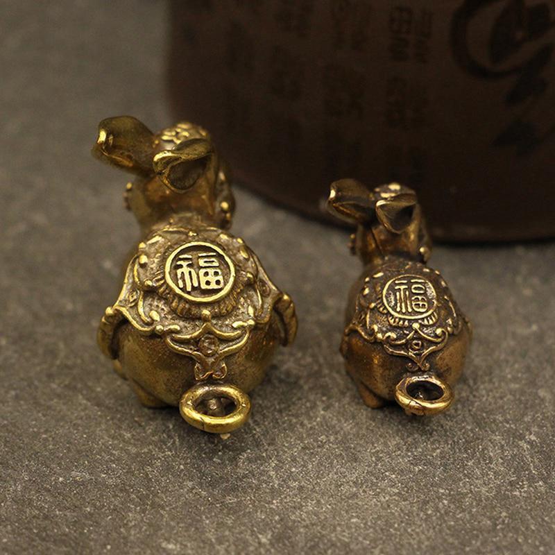 Chinese New Year brass Zodiac Lucky Rabbit Statue Ornament Key Chain Pendant Figurine Home Office Decorations 2023