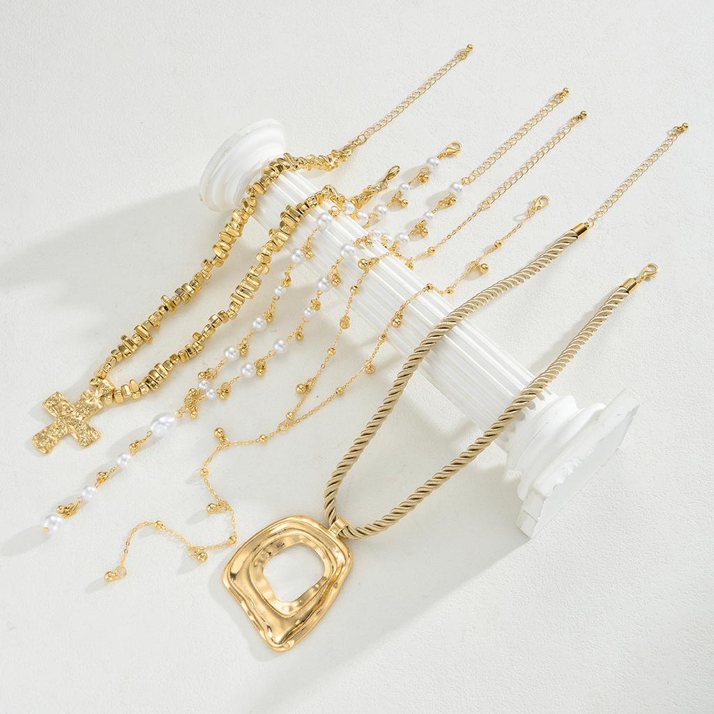 4 Pcs Exaggerated Irregular Cross Pendant Necklace Set European and American Vintage Pearl Necklace For Women Party Jewelry Gift