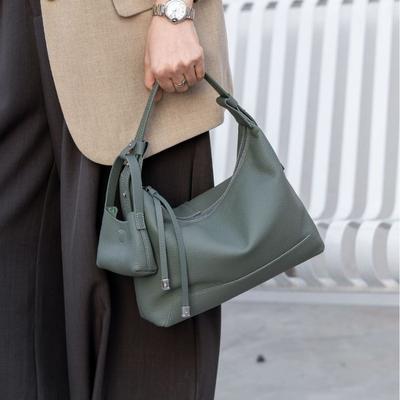 Cowhide Single-shoulder Women's Bag with Large Capacity Crossbody Tote Bag for Dumplings Fashionable and Simple Shopping Bag
