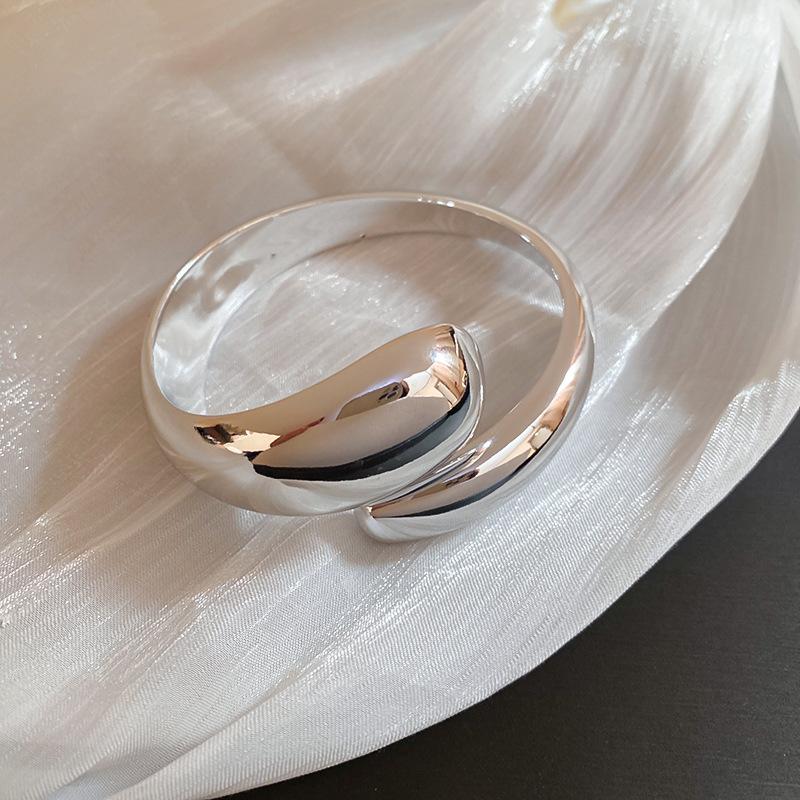 Irregular Geometric Glossy Opening Bangle for Women Personality Metal Bangles Exaggerated Design Fashion Jewelry Party Gift A1