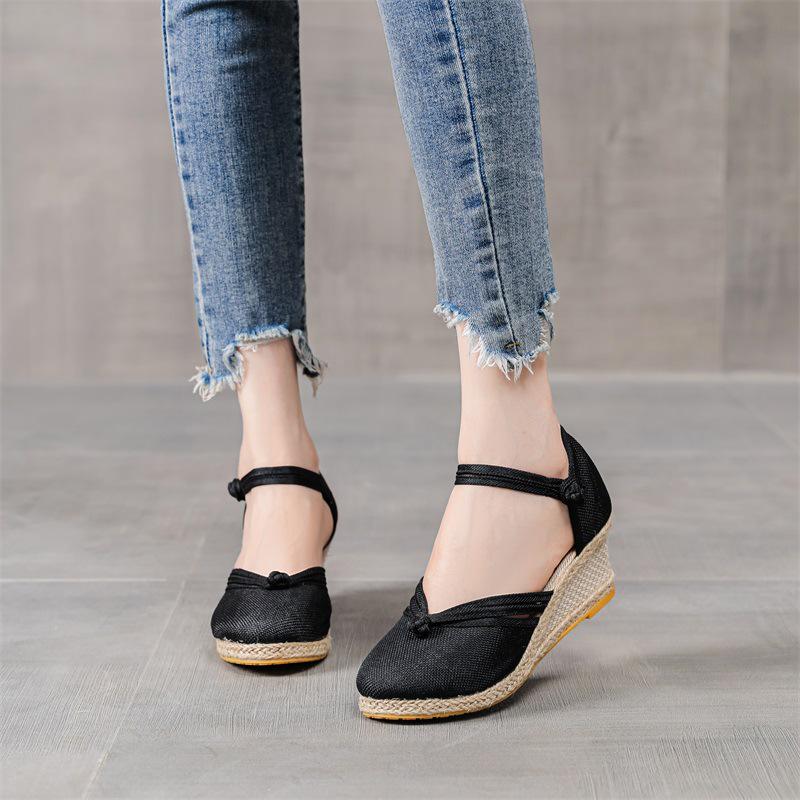 2025 Korean Style Women's Wedge Heel Sandals - Pointed Toe, Comfortable, with Buckle