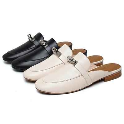 Kommen Sie zum Bild und zu den Muster-Reifenkuhfell-Sandalen für Damen mit runder Spitze, flachem Absatz, Leder-Damenschuhen, Taschenkopf-Halbpantoletten, Haute-Couture-Version