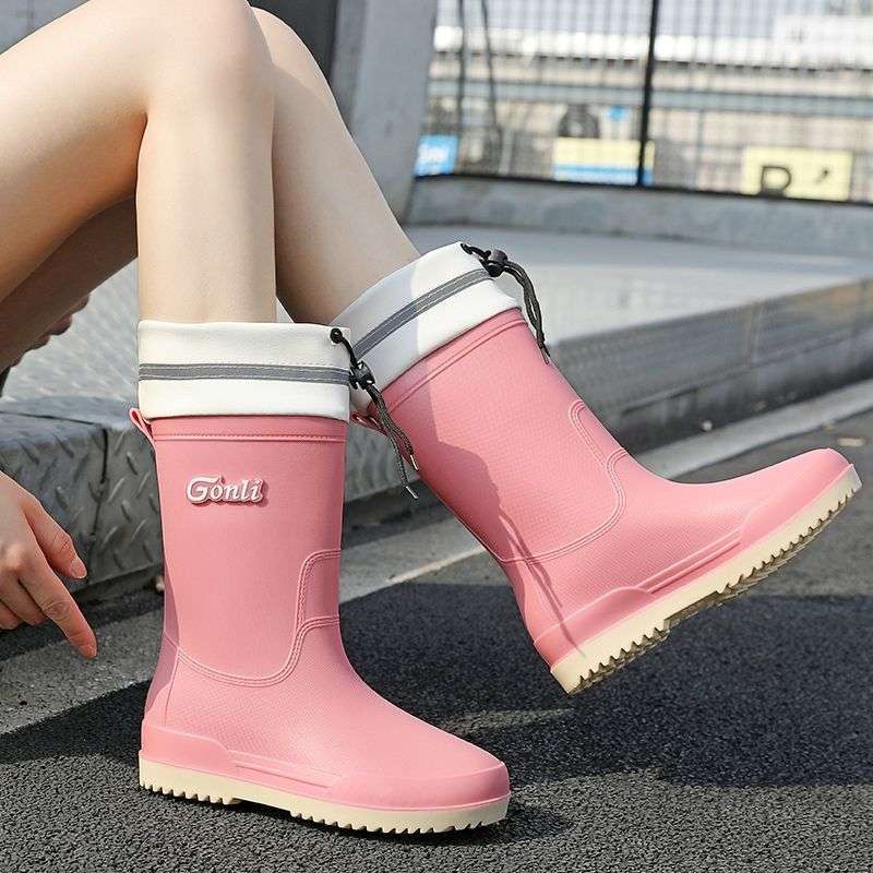 2025 New Rain Shoes Women's Fashion Wear Non-slip Foreign Style Medium and High Tube Water Shoes Adult Soft-soled Long Rain Boots