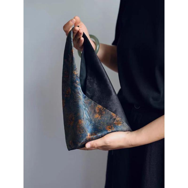 

Yago handbag new Chinese style cheongsam retro jacquard fragrant cloud yarn bucket bag women s armpit bag small bag