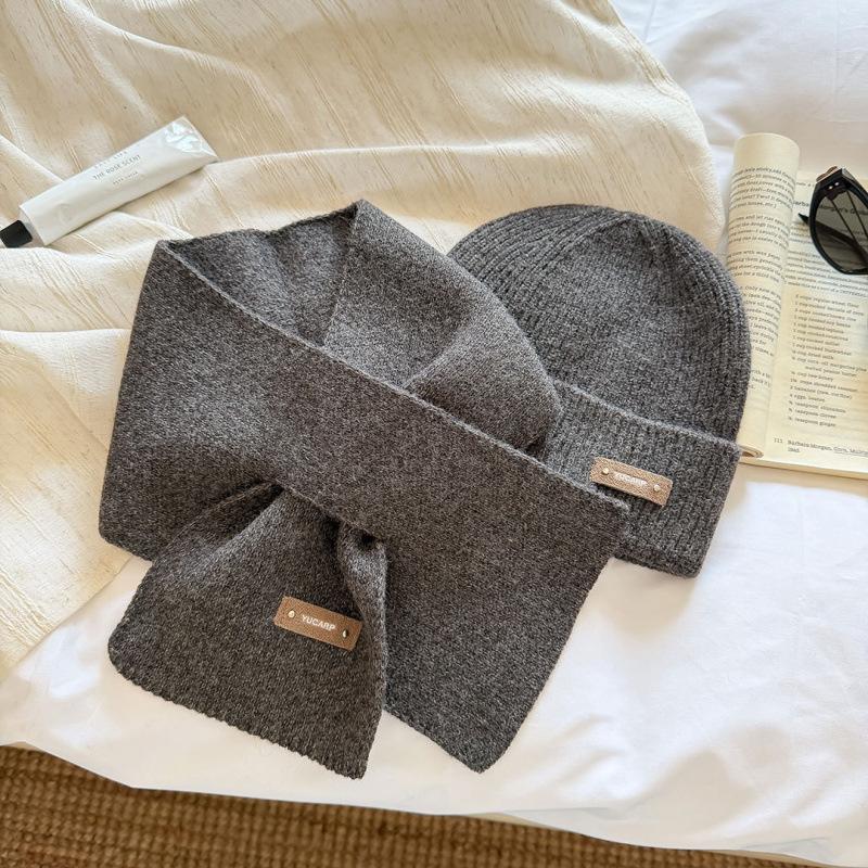 Solid color knitted scarf hat two-piece set autumn and winter warm versatile wool hat scarf face small cold hat