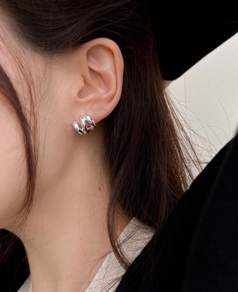 Korean Retro Multi-Circle Metal Stud Earrings for Women - Simple, Versatile, and Stylish Jewelry