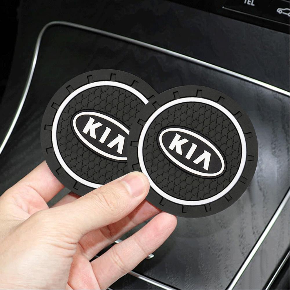 2026 Heißer Autoaufkleber 2 Stück Auto-Getränkeuntersetzer Silikon-Wassernapfschlitz Anti-Rutsch-Matte PVC-Pads für Kia Sportage Rio 3 Soul Picanto Cerato N