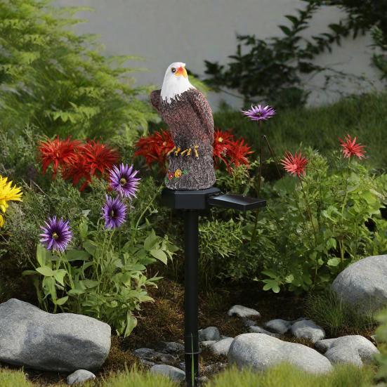 Rustic Wilderness Style Ornaments Eagle Solar Garden Light, Outdoor Waterproof LED Light with Weather Resistant Decor Stake, Bald for Courtyard