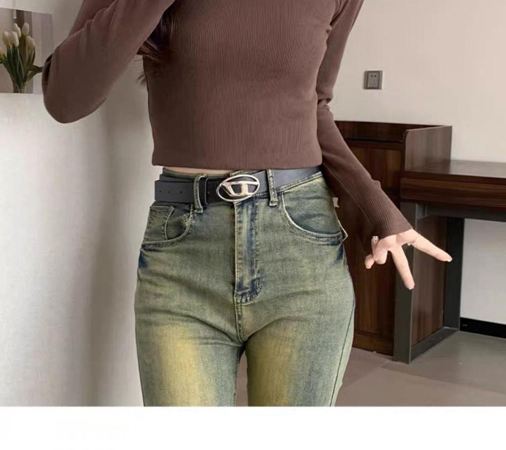 Burgundy Spicy Girl Long Sleeve Slimming T-Shirt for Women - Straight Shoulder, Autumn/Winter Style.
