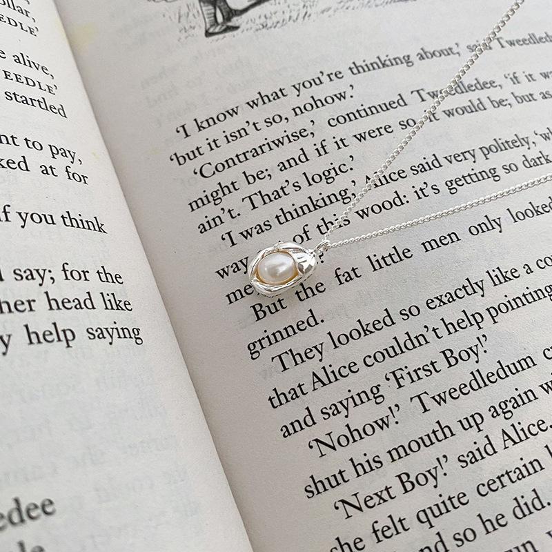 

Broken Shell Design Pearl Pea Collarbone Necklace Minimalist Summer Pendant Trendy Choker