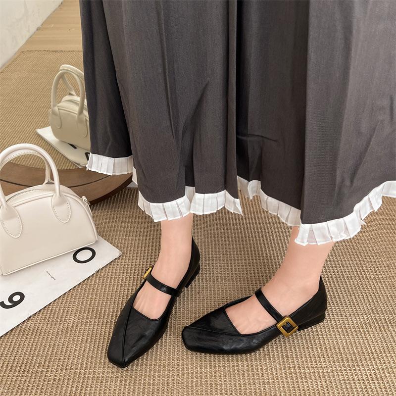 Temperamento da moda Retrô francês Salto grosso Sapatos de couro pequenos femininos 2025 novo primavera e outono Bico quadrado com saia Mary Jane sapatos únicos