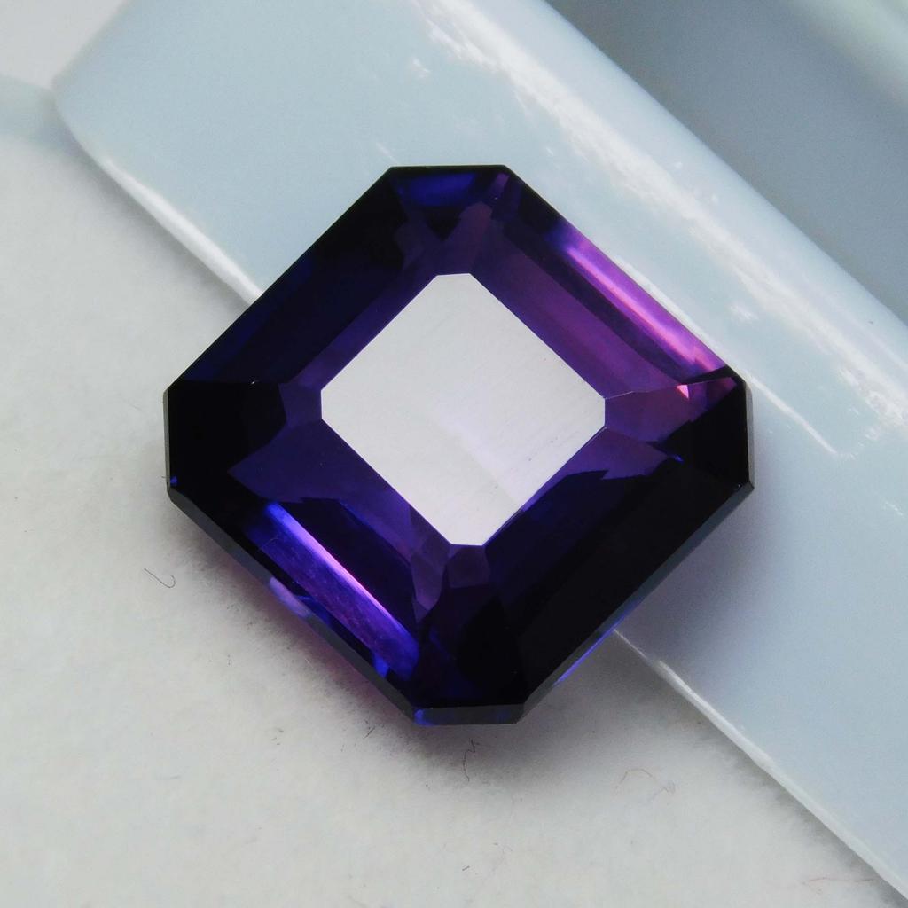 Square Cut   7 Carat Purple Natural Tanzanite Loose Gemstone