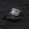Nischen-Retro-Ring mit schweren Perlenquasten, distressed antikes Design, hohle Spitze, kreatives geometrisches Design, Party- & Alltagsring