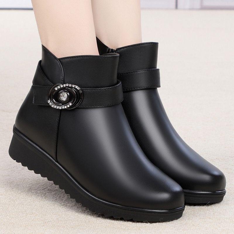 Women's metal buckle padded warm cold lightweight outdoor hiking mountaineering non-slip sports casual not tired feet Martin boots