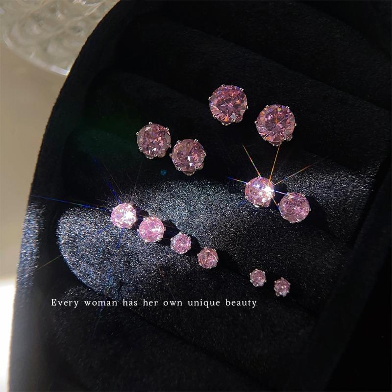 Sweet and Cool Style Small Ear Studs, Perfect for Daily Workwear, Versatile and Eye-catching Accessories
