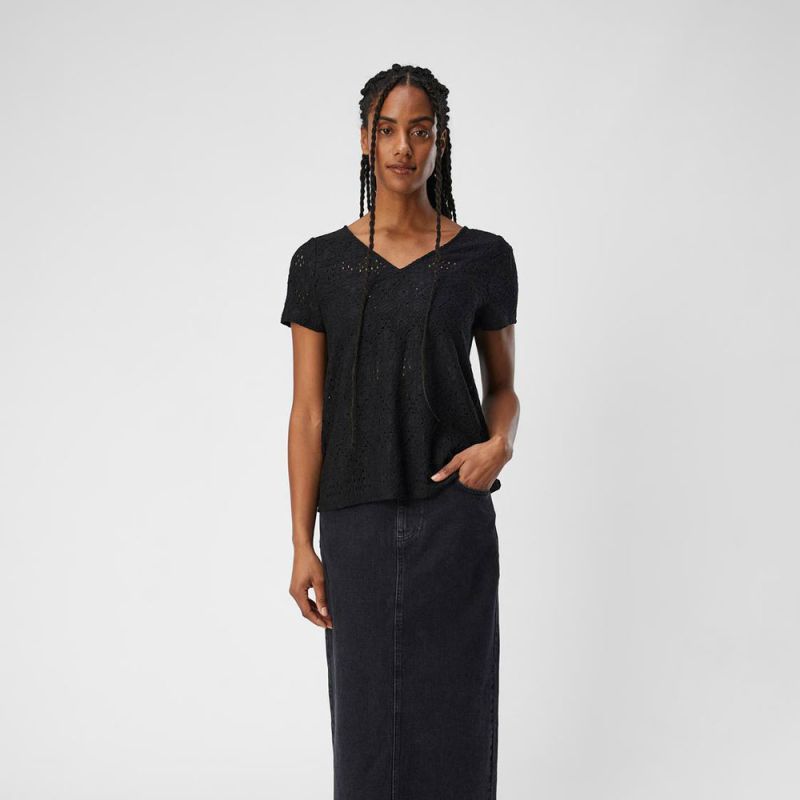 Feodora Eyelet Embroidery V-neck T-shirt Women OBJECT