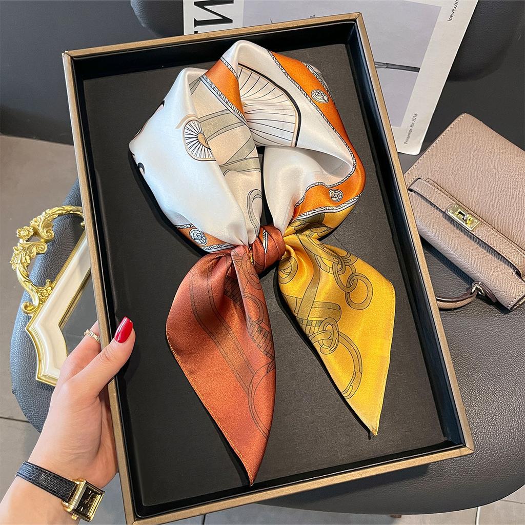 Luxury Women Mulberry Silk Scarf Fashion Pattern Design Square Scarves Bandanna Wraps Decoration Hairband