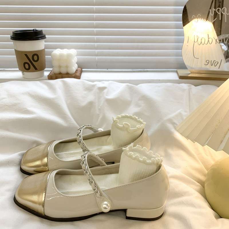 French square head shallow mouth Mary Jane small leather shoes women's 2025 summer new versatile retro thick heel with skirt single shoes
