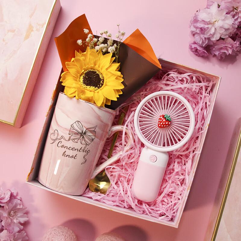 Women s Day Gift Set with Cup and Fan