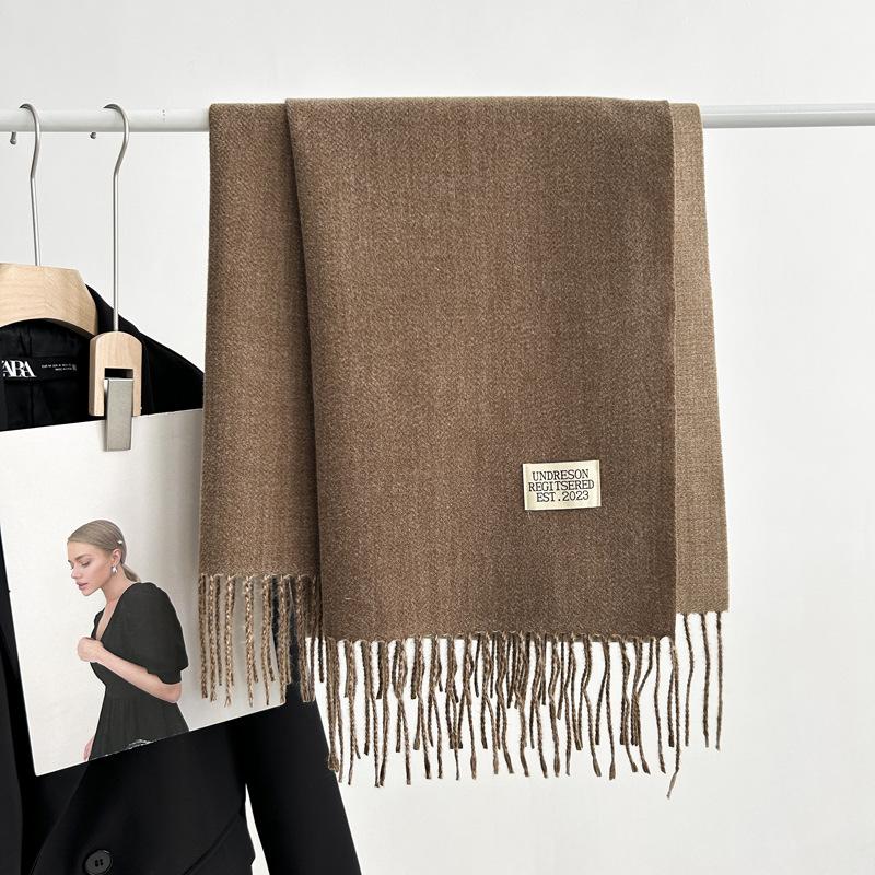 Kaschmir-Handgefühl Herbst und Winter Einfarbiger Schal Damen Dicke Quaste Einfacher und vielseitiger weicher und warmer Kaschmir-Imitat-Schal