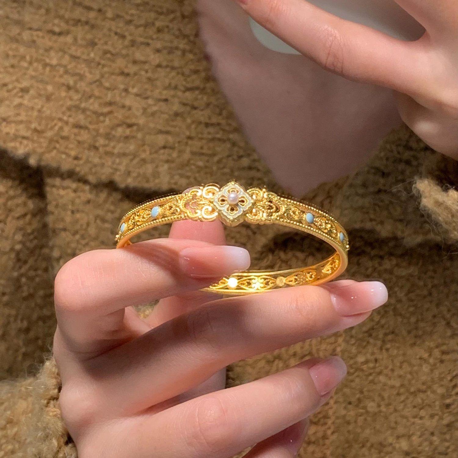 Dream Back To The Prosperous Tang Dynasty! Ancient Golden Dunhuang Bracelet with Female Inlay, Retro Palace Charm of Wealth and Prosperity 6CM