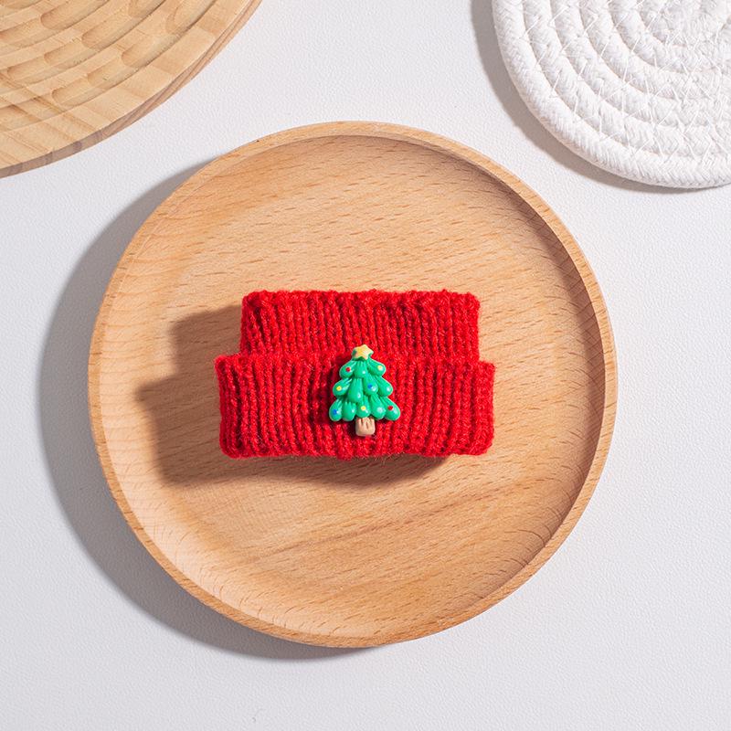 Labubu Christmas Sweater & Accessories Set for All Generations Keychain