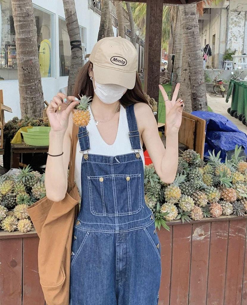 Summer Trend Halter Neck Knitted Vest: Sexy Sleeveless Vacation Top for Women