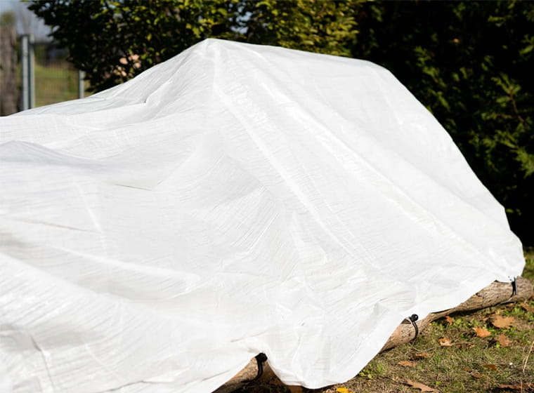 White tarpaulin cover 2x3m Durable protection